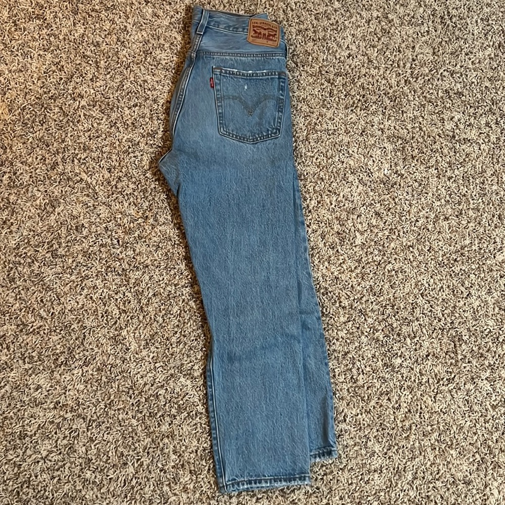 Very cute high rise blue jeans